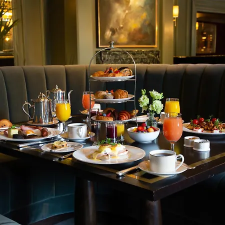 فندق The Park 5*