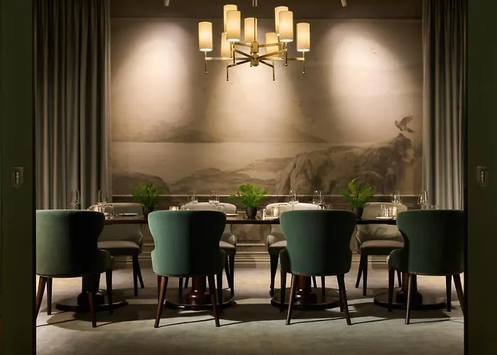 מלון The Park 5*