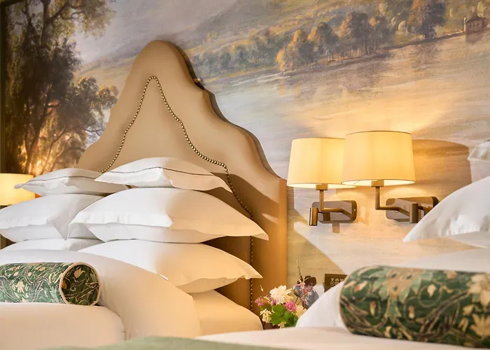 מלון The Park 5*